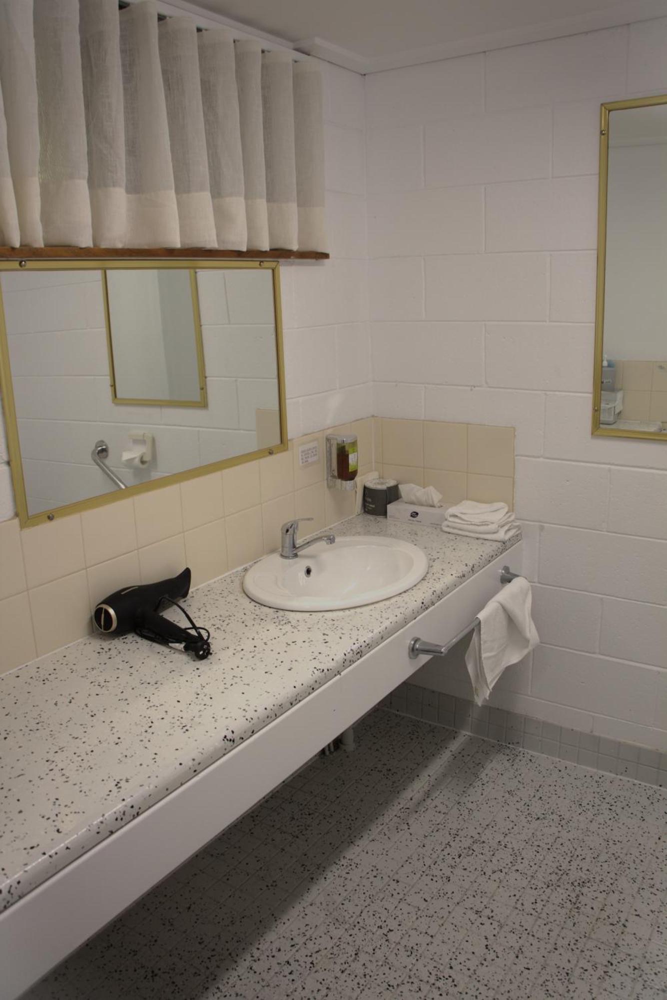 Bendigo Motor Inn Kangaroo Flat Экстерьер фото